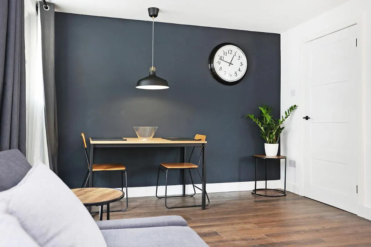 Joivy Contemporary Royal Mile Apartment With Balcony Εδιμβούργο
